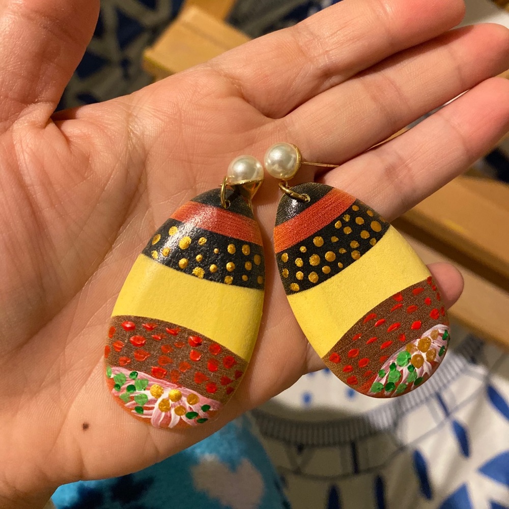 Handpainted wooden earrings ❤️